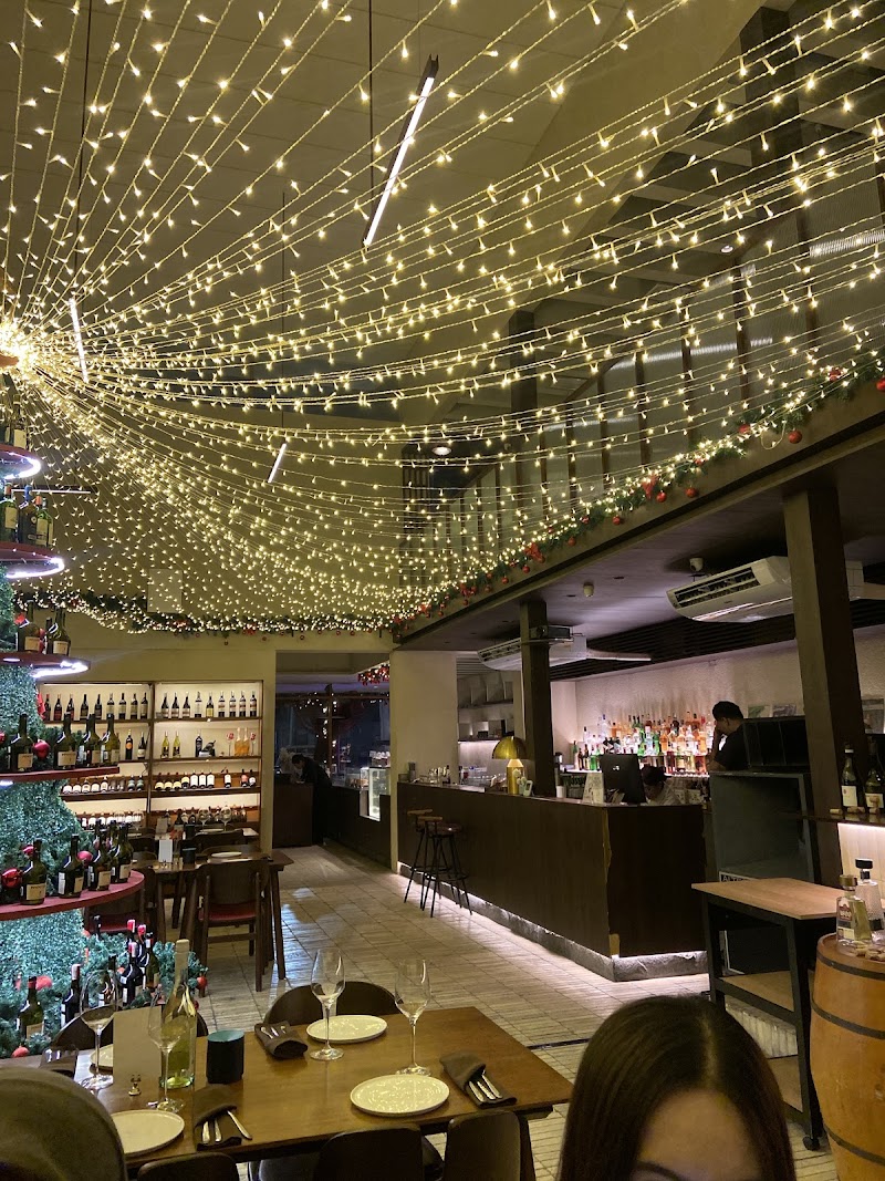 Dining Club - Ryan Pratama