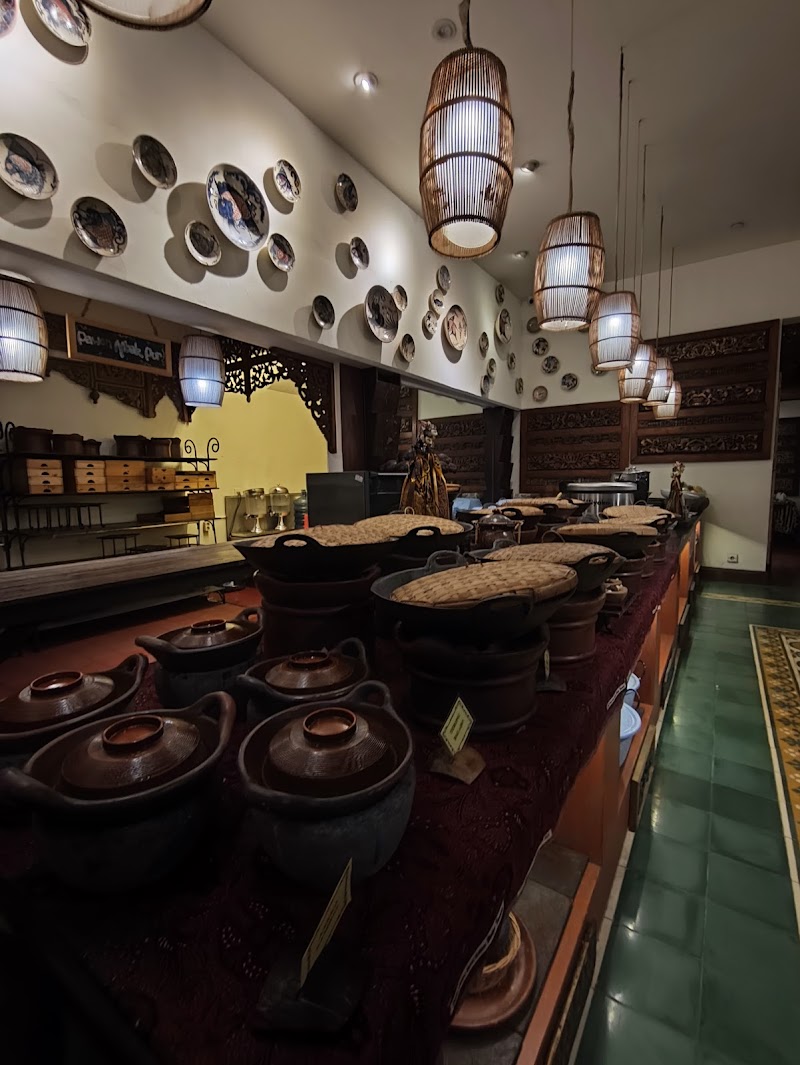 Arumanis Restaurant - Ryan Pratama