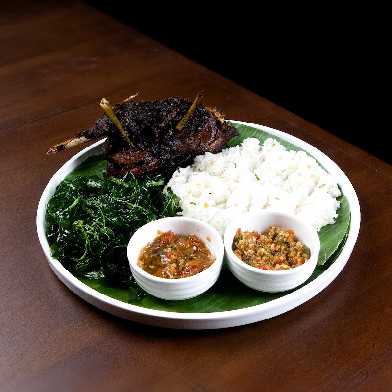 Hedon Estate | Kitchen & Lounge - Ryan Pratama