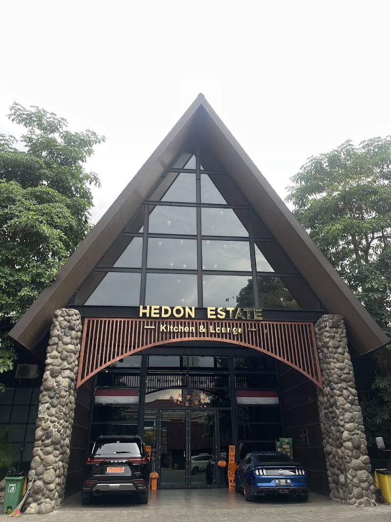 Hedon Estate | Kitchen & Lounge - Ryan Pratama