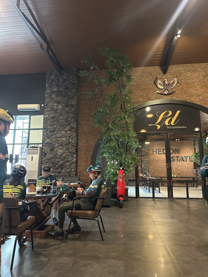 Hedon Estate | Kitchen & Lounge - Ryan Pratama