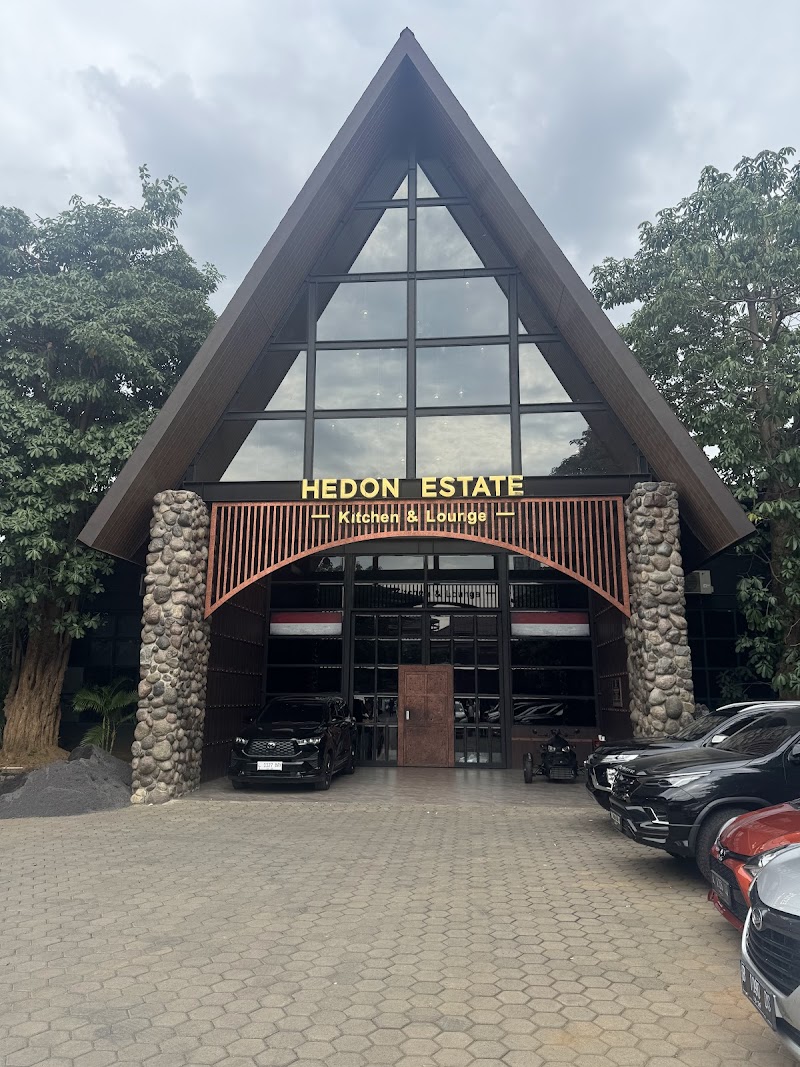 Hedon Estate | Kitchen & Lounge - Ryan Pratama