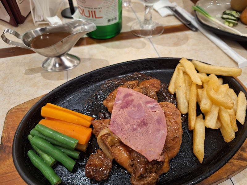 Bon Ami Restaurant - Kombes Pol. M. Duryat - Ryan Pratama