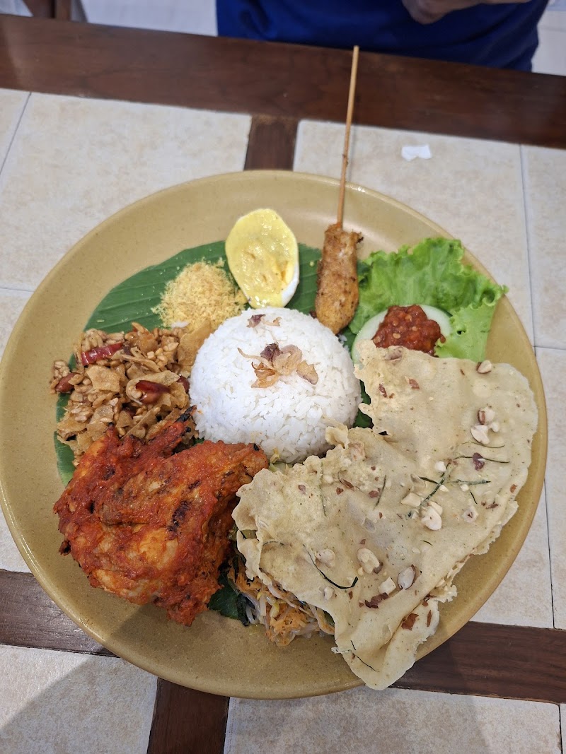 Bon Ami Restaurant - Kombes Pol. M. Duryat - Ryan Pratama