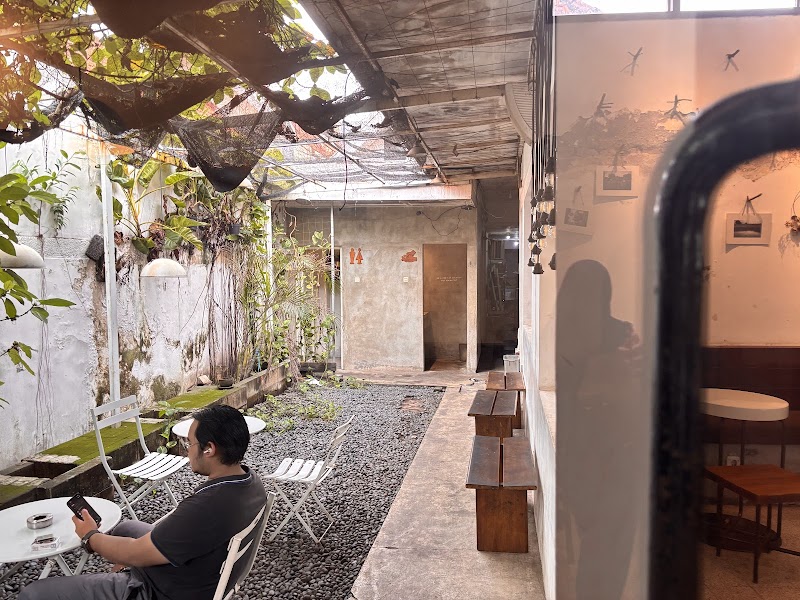 Völks Coffee | Specialty Coffee - Ryan Pratama