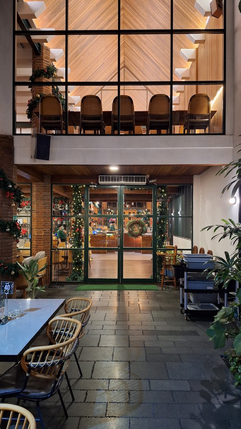 Botanika - Kertajaya Indah 2 - Ryan Pratama Botanika - Kertajaya Indah - Ryan Pratama