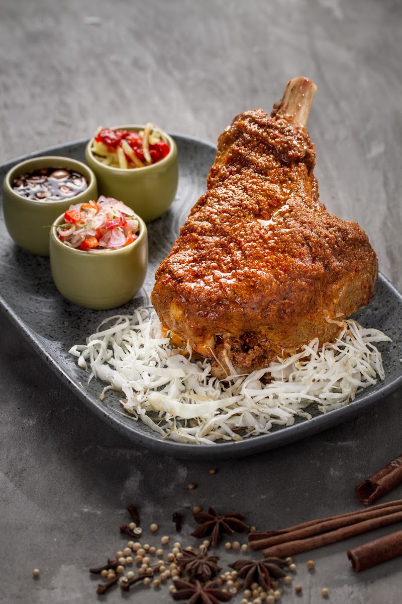 Botanika - Kertajaya Indah 4 - Ryan Pratama Botanika - Kertajaya Indah - Ryan Pratama