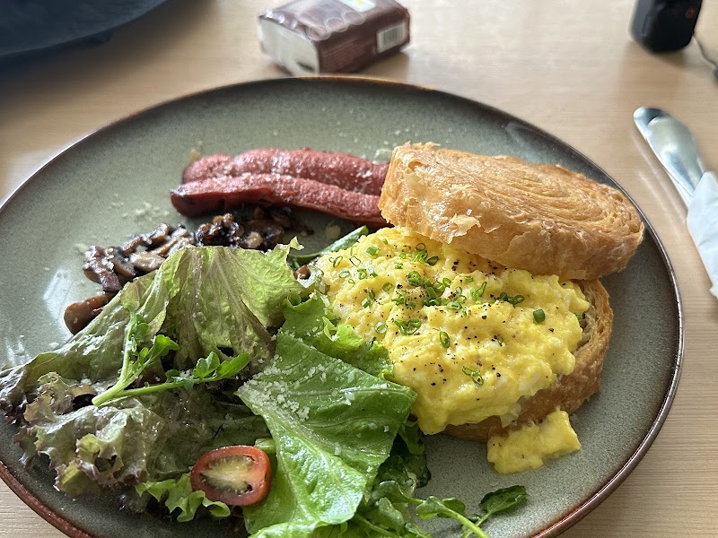 Threelogy Coffee - Ryan Pratama