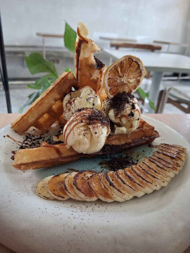 Threelogy Coffee - Ryan Pratama