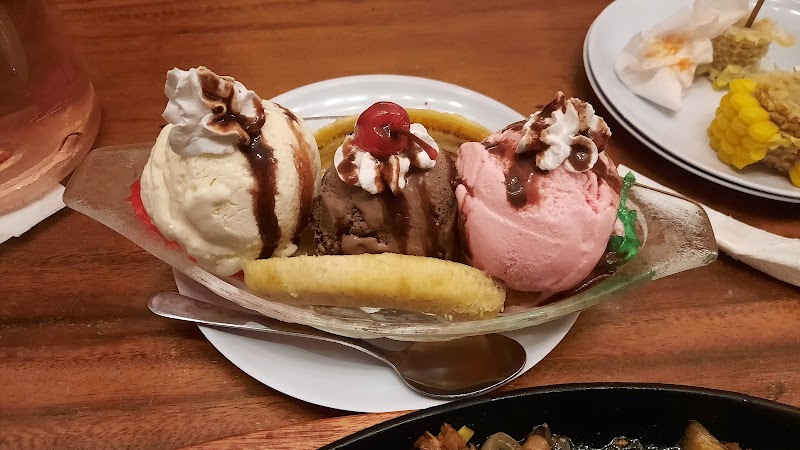 Steak Hut - Manyar Kertoarjo 3 - Ryan Pratama Steak Hut - Manyar Kertoarjo - Ryan Pratama