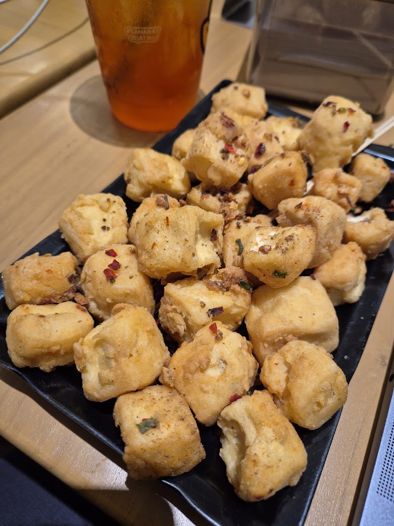 Cw Coffee & Eatery Surabaya - Ryan Pratama