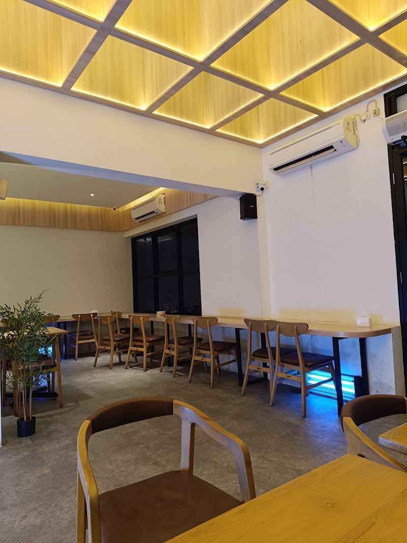 Cw Coffee & Eatery Surabaya - Ryan Pratama