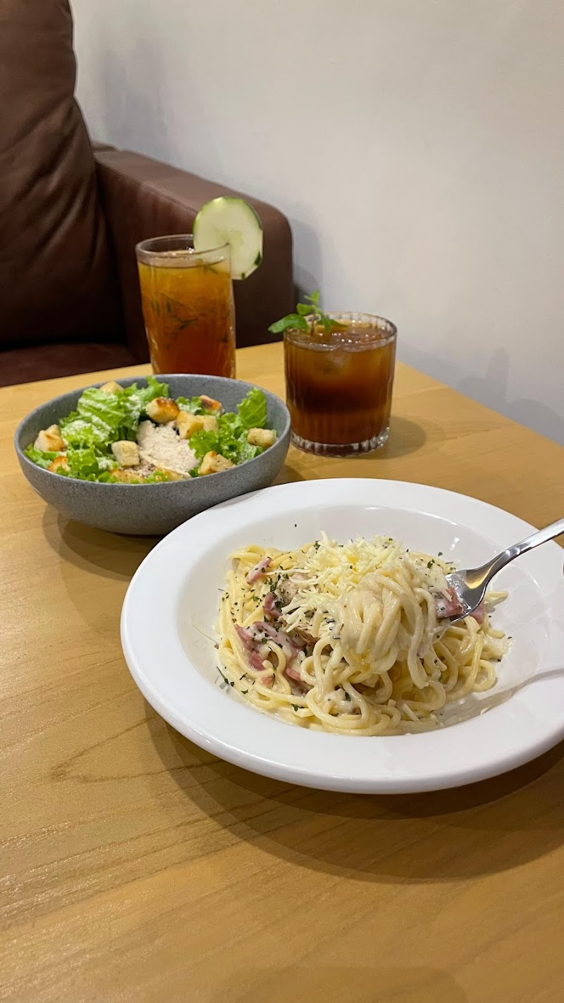 Cw Coffee & Eatery Surabaya - Ryan Pratama