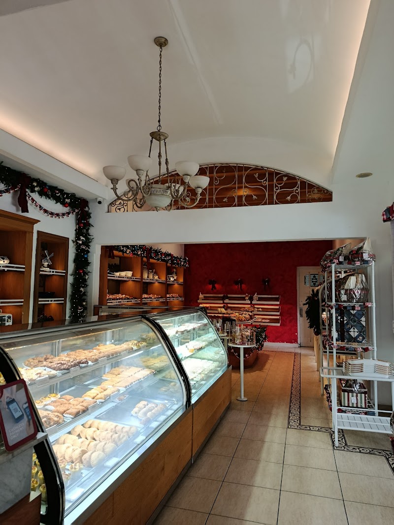 Bon Ami Restaurant - Dr. Soetomo - Ryan Pratama