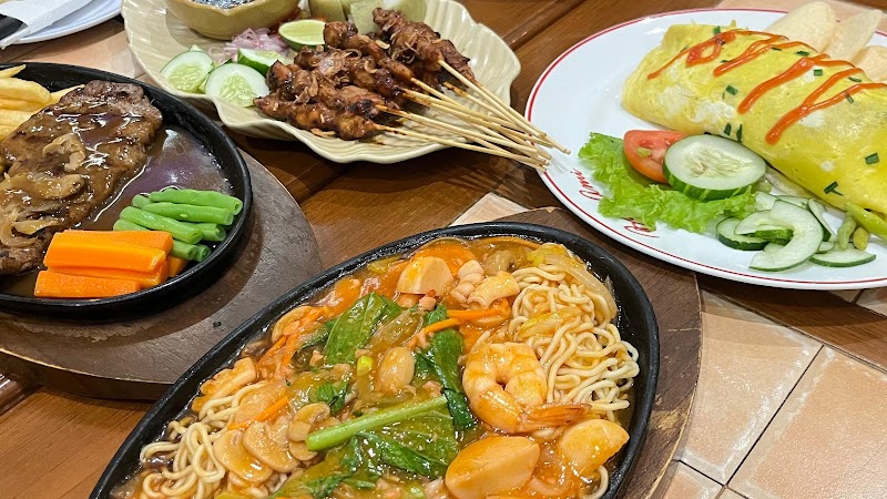 Bon Ami Restaurant - Dr. Soetomo - Ryan Pratama